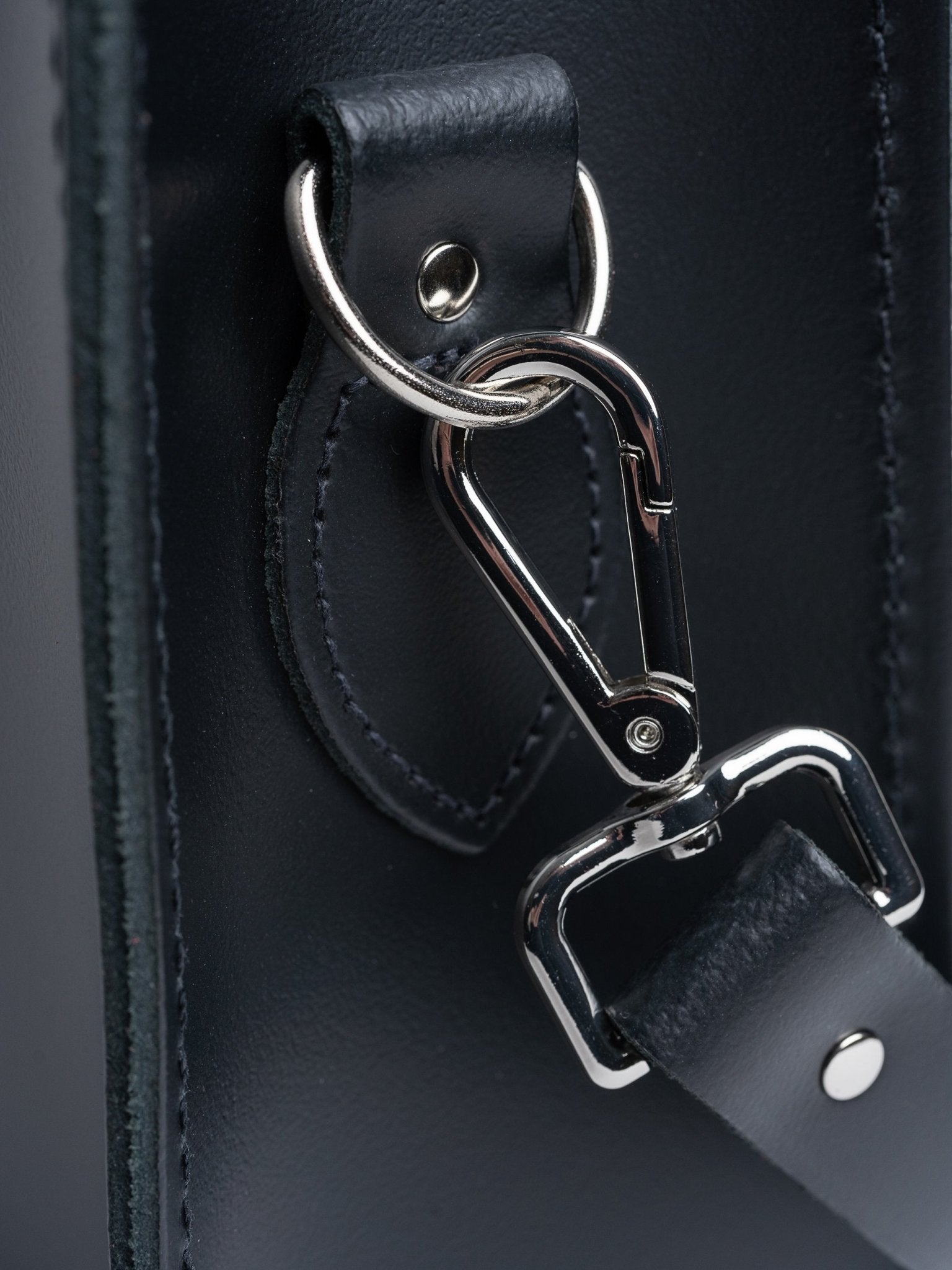 The 15 Inch Batchel - Black - Image 6